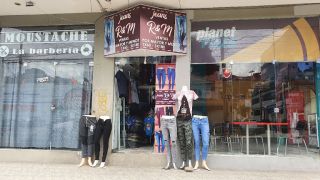 tiendas hollister la paz Jeans Moda Bolivia